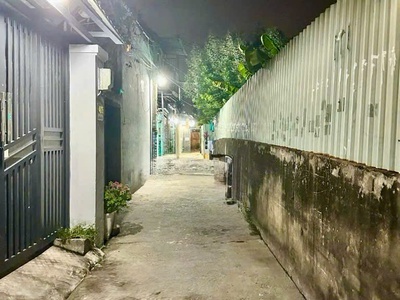 Cg: nhà chính chủ gần chợ hiệp bình chỉ 4,3 0