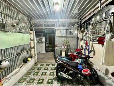 Cg: nhà chính chủ gần chợ hiệp bình chỉ 4,3 2