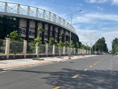 Cần bán nhà 8,2tỷ-108m2 có 5 kiot dòng tiền 12triệu tháng ngay đông hoà dĩ an 2