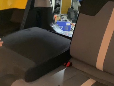 Nhận tách chia đôi ghế xe điện vinfast VF3, LIMO theo yêu cầu, vừa có thể chở người và chở hàng 0