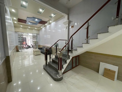 Cho thuê nhà khu phân lô Văn Cao 83m2 , 4 p.ngủ khép kín. 8