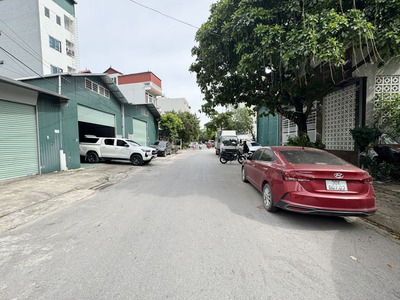 Bán lô góc Kinh Doanh 136m2 KĐT 31ha Trâu Quỳ - Mặt tiền rộng 23m, gần trung tâm hành chính Gia Lâm 3