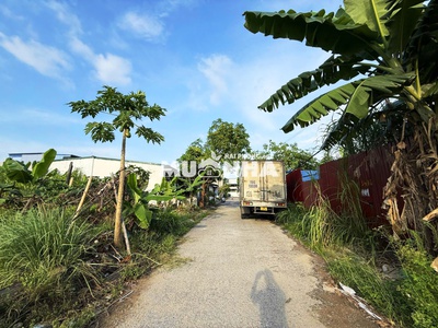 Bán lô đất đẹp chính chủ đường Văn Cú   Đường rộng Ô TÔ TRÁNH NHAU, gần đường Máng Nước, vị trí cực 0