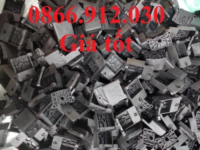 Ứng dụng của chân tăng fami trong nội thất văn phòng hiện đại 2