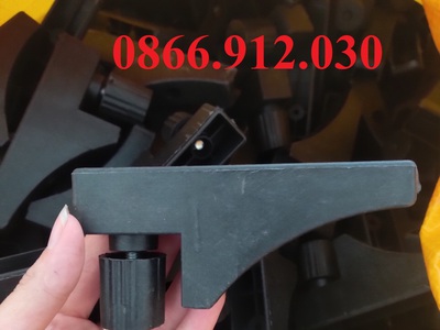 Ứng dụng của chân tăng fami trong nội thất văn phòng hiện đại 6