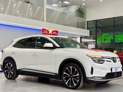 Hot cập bến vinfast vf8 gf giá siêu hời 2