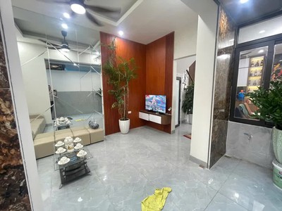 Bán nhà ngõ hoà bình khâm thiên 41m2. 4 tầng. mặt tiền 4m. giá 8.7 tỷ đống đa hà nội 1