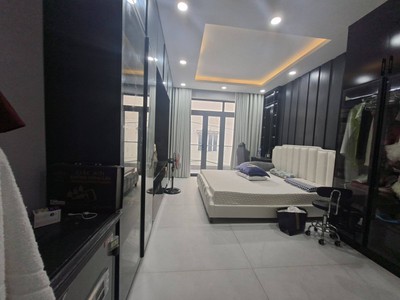 Nhà hxh đường âu cơ quận tân bình phường 10 cũ. 4