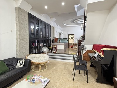 Bán nhà 4 lầu đi bộ tới cv làng hoa hẻm 347 lê văn thọ ngang 4.5m 81m2 sổ a4 9 tỷ hơn. 3