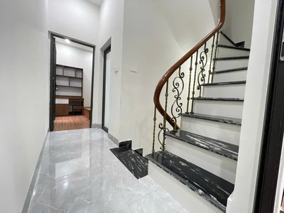 Bán nhà ngõ hoà bình khâm thiên 41m2. 4 tầng. mặt tiền 4m. giá 8.7 tỷ đống đa hà nội 2