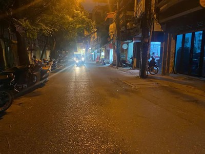 Nhà đẹp kinh doanh mặt ngõ thông ô tô chánh ngọc lâm 75/60m2 4 tầng 12.8 tỷ long biên - hà nội. 2