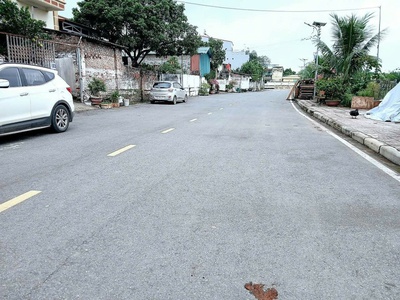 Đạn phượng . duy nhất 45m ô tô tránh trước nhà .ngõ thông tứ tung. gần cấc tiện ích. giá đầu tư 2