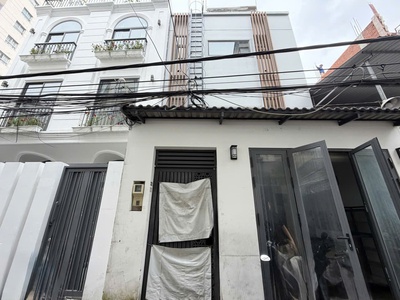 Nguyễn gia trí - bình thạnh - chdv siêu ngon - thu nhập 70tr/th - hoàn công đủ - bán 13.9 tỷ - tl 0