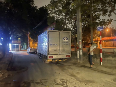 Bán nhà nguyễn văn linh. 31,5m . mặt đường kinh doanh . view hồ, ô tô tránh . nhiều tiện ích , tầng 0