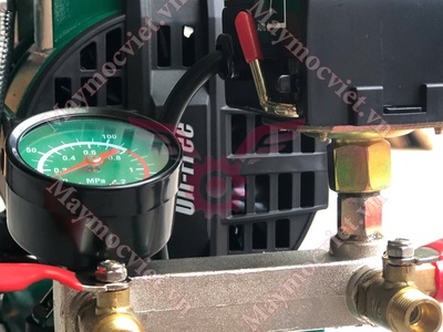 Máy nén khí không dầu Dekton DK-AC3930Pro giá rẻ 3