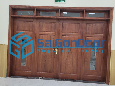 Cửa gỗ tự nhiên 2