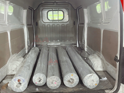 Ứng dụng nổi bật của nhựa pvc xanh dạ quang trong sản xuất và trang trí 1