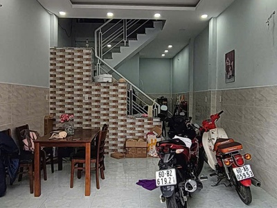 Nhà đẹp rộng thoáng dt khủng 4mx10m đường 5m ô tô TTH20 q12 2