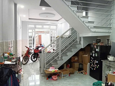 Nhà đẹp rộng thoáng dt khủng 4mx10m đường 5m ô tô TTH20 q12 3