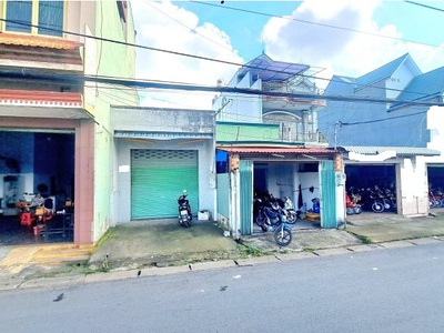 Nhà mặt tiền quốc lộ 22 hóc môn 115m2 4 tỷ 850 không qh lộ giới. 0