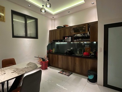 Bán nhà nguyễn văn cừ long biên,oto,ngõ thông,lô góc,dân xây,sát phố,35m 0