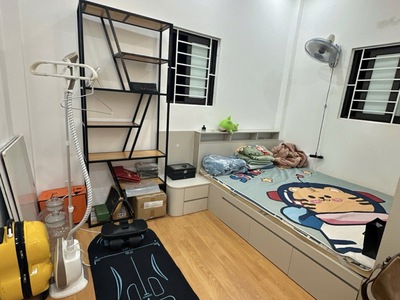 Bán nhà nguyễn văn cừ long biên,oto,ngõ thông,lô góc,dân xây,sát phố,35m 2