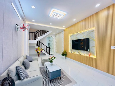 Nhà hiệp thành 45 quận 12 cũ 3 tầng mới đẹp 5 tỷ 7. 2