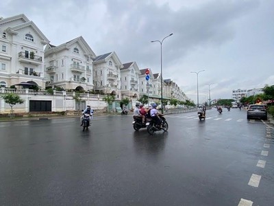 Bán nhà hẻm xe hơi dương quảng hàm, gò vấp, gần  emart, 78m , 5 phòng ngủ, nhỉnh 8 tỷ tl 0