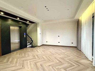 Bán nhà lô góc ngọc thuỵ, 50m x 7 tầng, mặt tiền 6.2m, gara, full nội thất 4