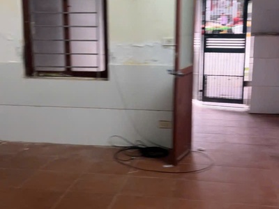 Chính chủ bán nhà trục chính đường Lạc Hồng trước cổng trường học cấp 2 1