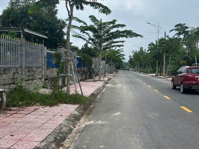 Bán 5m x 42m đất odt đường nguyễn hữu cảnh - lagi giá rẻ 1.4 tỷ 2