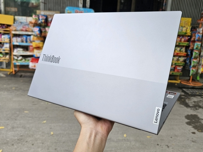 Lenovo Thinkbook 16 G7 R7-8745 32GB/1TB 2.5k 120hz 2