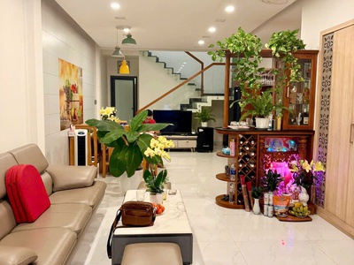  Nhà 2 tầng Full nội thất mới đường Núi Thành - Trung tâm Hải Châu  0