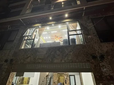 Bán nhà 6 tầng full nội thất ô tô đỗ cửa phố trạm 42m2 x 14.5 tỷ long biên hà nội. 0