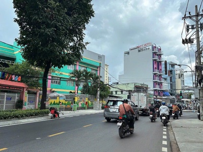 Nhà đẹp 6 tầng lung linh hẻm 317 thống nhất ngang 4.2m 67m2 km t.máy gần lotte 13 tỷ hơn 2