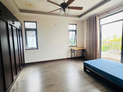 Cho Thuê Căn Hộ 30m    Ban Công Thoáng Mát   Tách Bếp Riêng 0