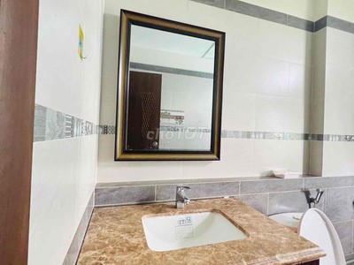 Cho Thuê Căn Hộ 30m    Ban Công Thoáng Mát   Tách Bếp Riêng 5