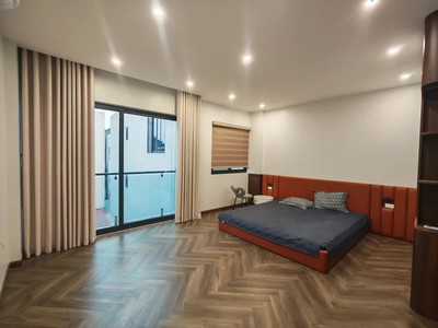 Bán nhà 6 tầng full nội thất ô tô đỗ cửa phố trạm 42m2 x 14.5 tỷ long biên hà nội. 2