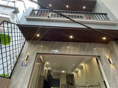 Nhà mới- đẹp-full nội thất phố nguyễn văn cừ 44m2 5 tầng 10 tỷ long biên hà nội. 0