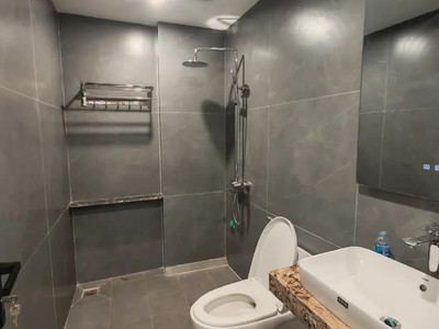 Bán nhà 6 tầng full nội thất ô tô đỗ cửa phố trạm 42m2 x 14.5 tỷ long biên hà nội. 4