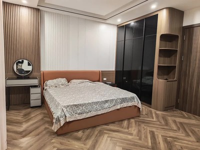 Bán nhà 6 tầng full nội thất ô tô đỗ cửa phố trạm 42m2 x 14.5 tỷ long biên hà nội. 3