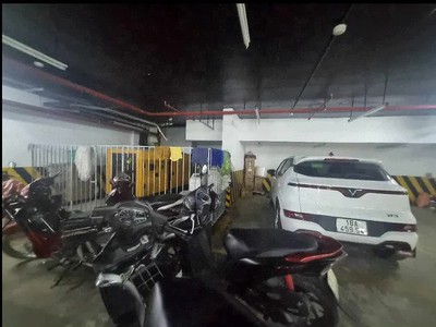 Vip bán tòa văn phòng lạc long quân 290mx8 tầng, 2 thang máy, mặt tiền 17m, vỉa hè, ô tô tránh 120 0