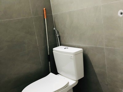 Cho thuê sàn văn phòng tầng 1 80m2 giá 12tr tại Vinhomes Marina 2