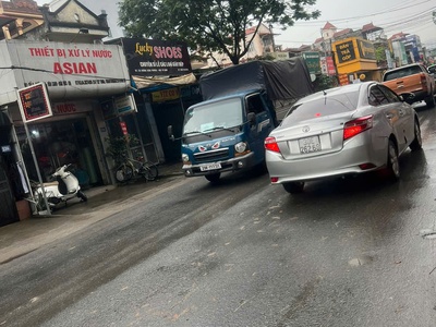 Chính chủ cần bán nhà 2,5 tầng xây năm 2023, vị trí mặt đường tỉnh lộ 422b 0