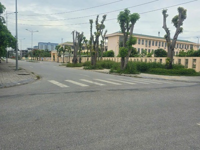 Bán lô 142m2 khu đấu giá khối 6 quán bàu, ngõ đường hàn quốc, tp vinh 2