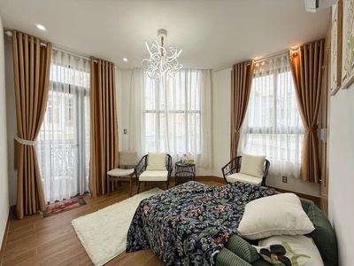 Bán nhà chính chủ - đinh bộ lĩnh - hẻm thông 7m - nhà 5 tầng hoàn công đủ - có than máy - xây mới 3