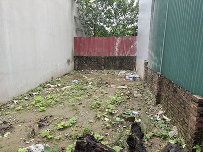 Cần bán 50m2 đất thổ cư cách 15m ra đường Giáp Hải 379 Ecopark . Cách cầu Thanh Trì 100m 0