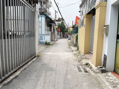 Cần bán 50m2 đất thổ cư cách 15m ra đường Giáp Hải 379 Ecopark . Cách cầu Thanh Trì 100m 1