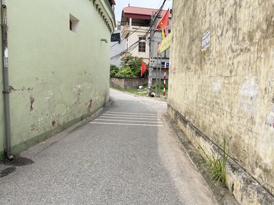 Cần bán 50m2 đất thổ cư cách 15m ra đường Giáp Hải 379 Ecopark . Cách cầu Thanh Trì 100m 2