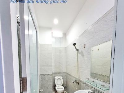 Phòng ban công full nội thất MT Điện Biên Phủ - Q10 có thang máy 4